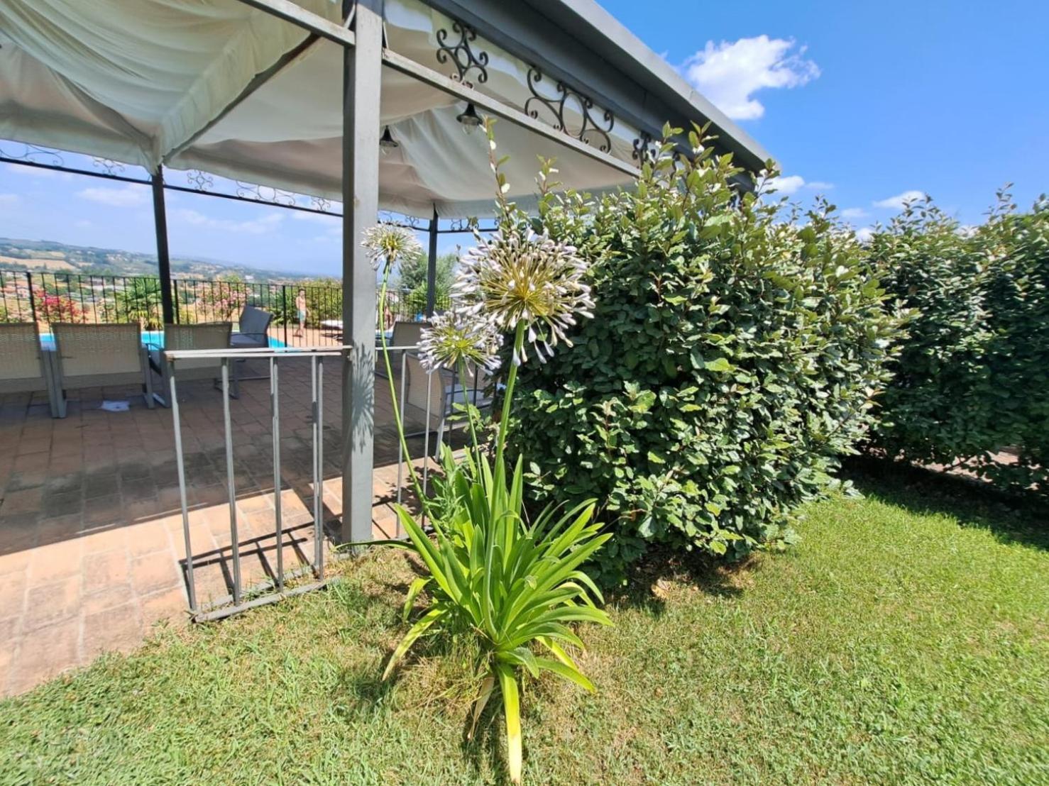 Hostal Spoleto By The Pool Exterior foto