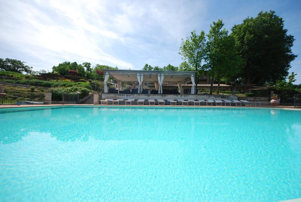 Hostal Spoleto By The Pool Exterior foto
